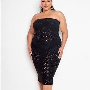 Curvaceous beach cover up